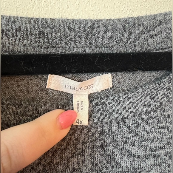 Maurices Plus Size Gray Striped Sleeve Mixer Tee size 4x - Picture 4 of 5